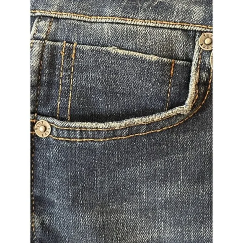 NWT Neuw Mid Rise Skinny Berlin Blue Jean Women’s Size 25” Faded Slight Distress